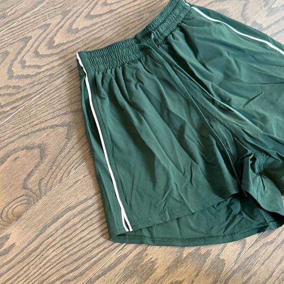 Court Rival Shorts 3" - Picture 3 of 4